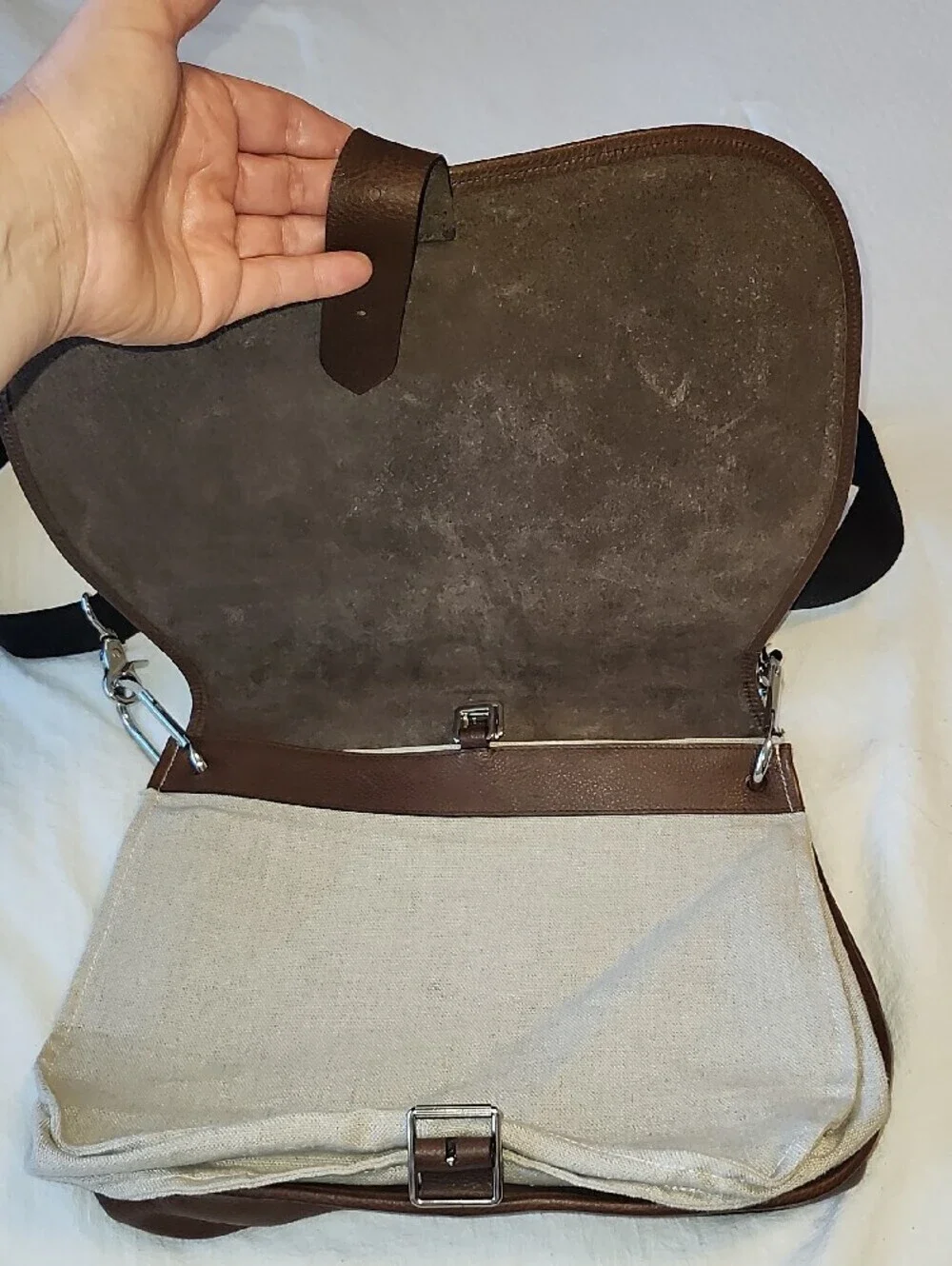 Brown Italian Leather Messenger Bag with Adjustable Strap